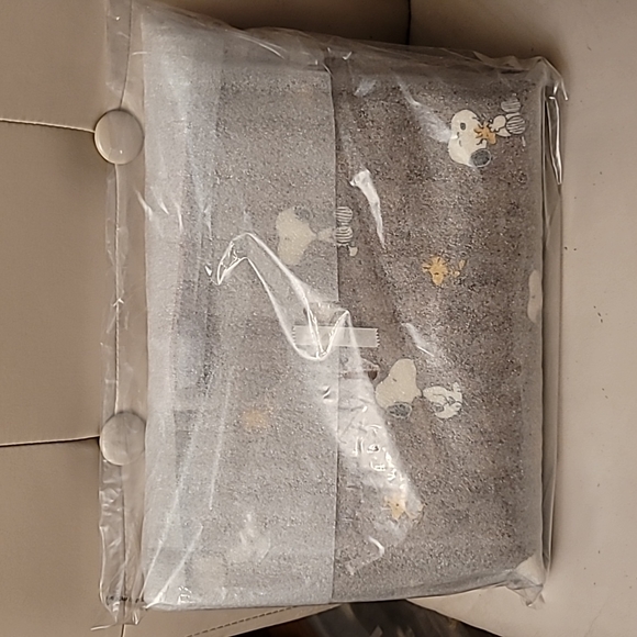 Coach X Peanuts Carry All Pouch In Sig. Canvas W Snoopy Woodstock Print … - Picture 3 of 3